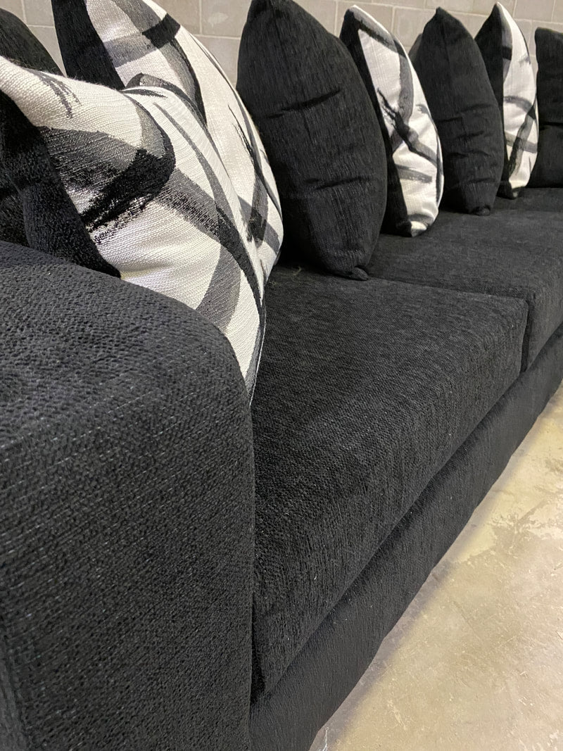 Monroe Black RAF Sectional - 110-Black - Bien Home Furniture &amp; Electronics