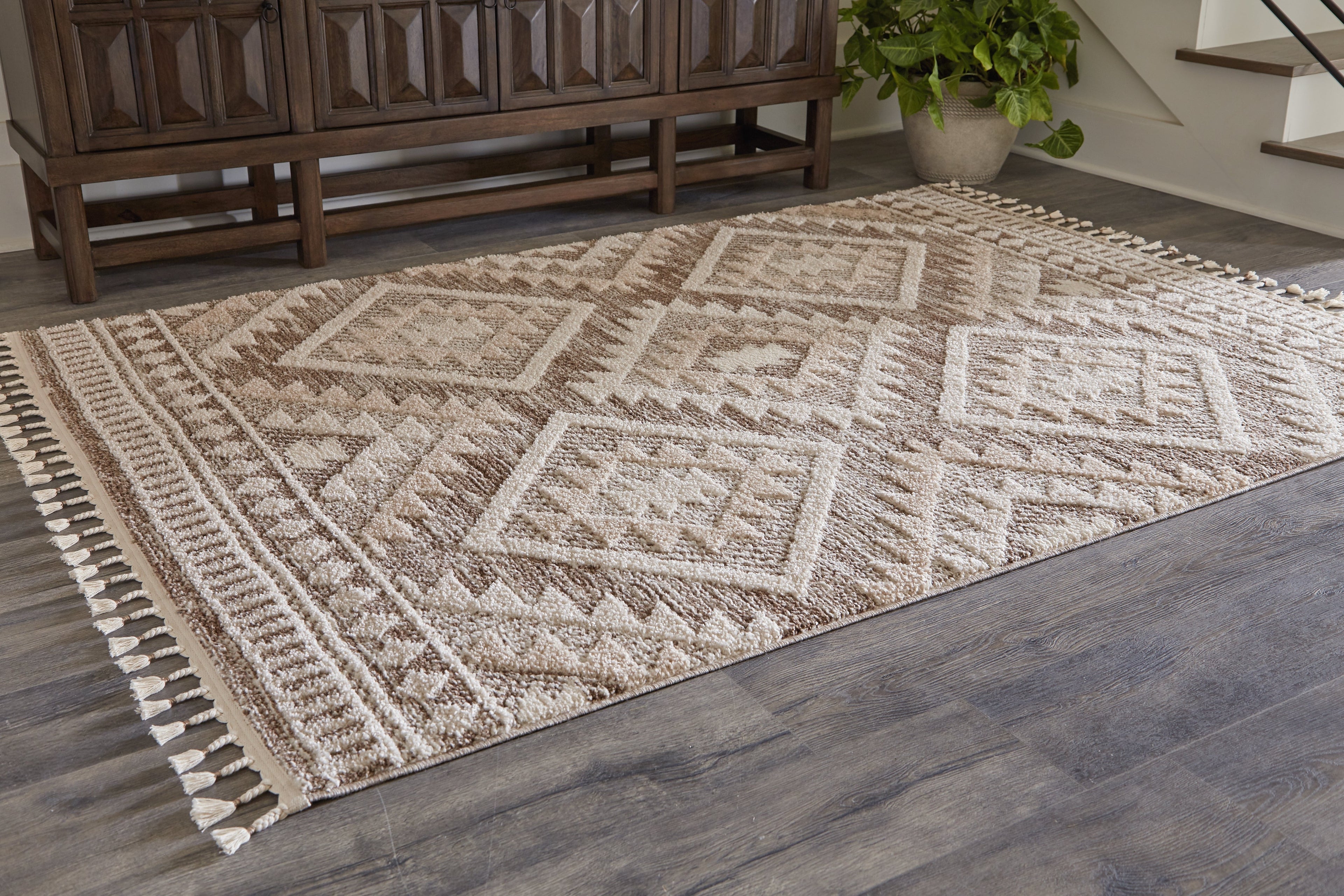 Odedale Tan/Cream Medium Rug - R406062 - Bien Home Furniture &amp; Electronics