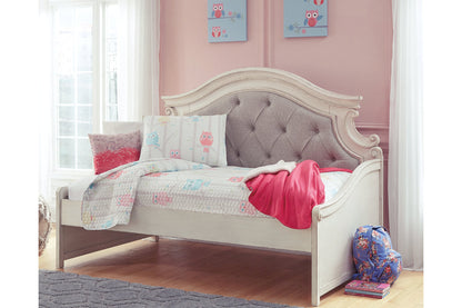 Realyn Chipped White Twin Day Bed - B743-80 - Bien Home Furniture &amp; Electronics
