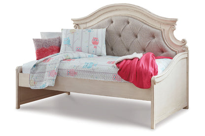 Realyn Chipped White Twin Day Bed - B743-80 - Bien Home Furniture &amp; Electronics
