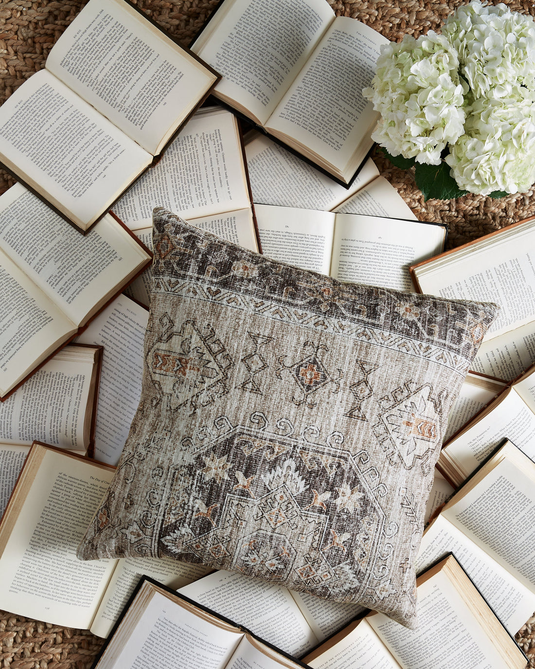 Roseridge Brown/Black/Cream Pillow, Set of 4 - A1000972 - Bien Home Furniture & Electronics