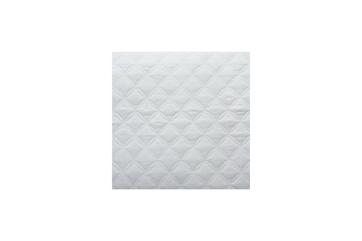 Ryter White 3-Piece King Coverlet Set - Q721003K - Bien Home Furniture &amp; Electronics