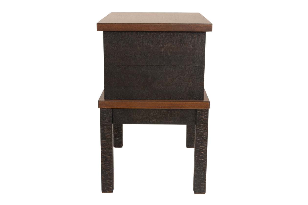 Stanah Two-tone Chairside End Table with USB Ports &amp; Outlets - T892-7 - Bien Home Furniture &amp; Electronics
