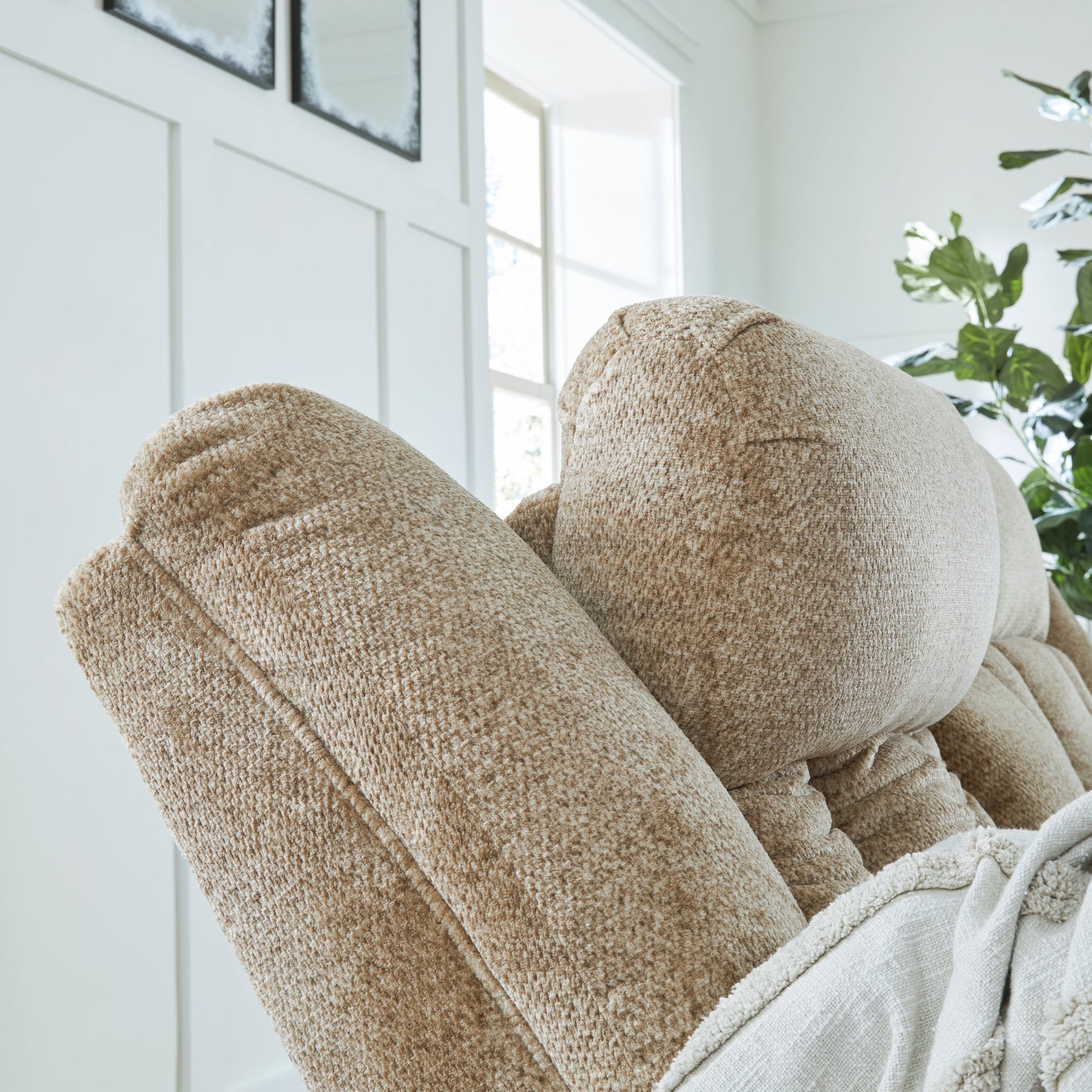 Tip-Off Wheat Power Reclining Sofa - 6930515 - Bien Home Furniture &amp; Electronics