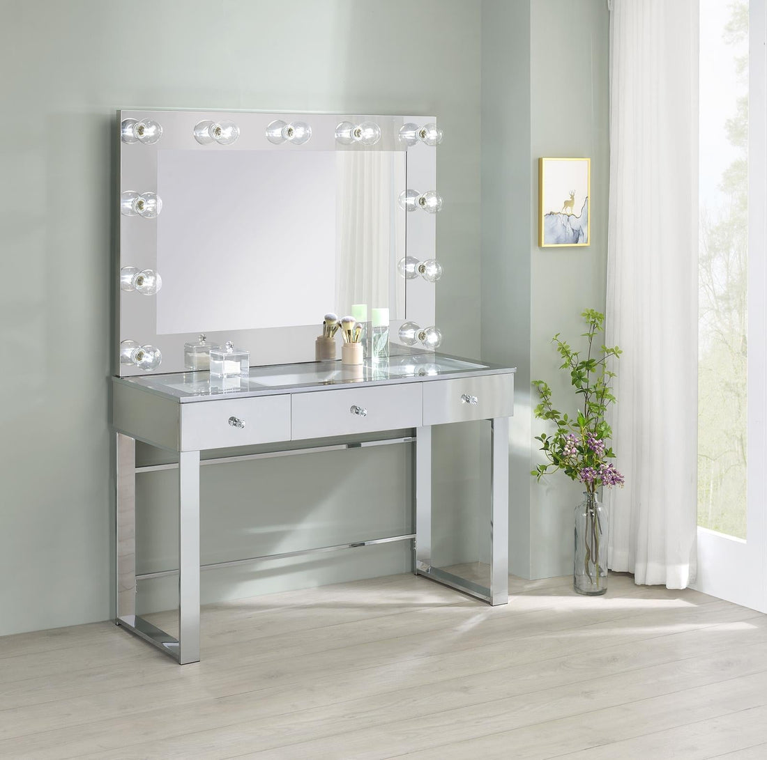 Umbridge 3-Drawer Vanity with Lighting Chrome/White - 935934 - Bien Home Furniture &amp; Electronics